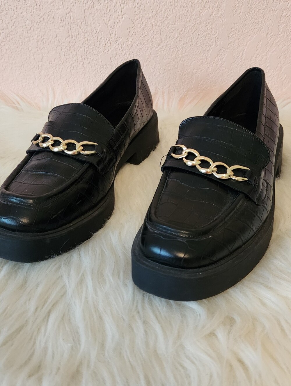 Reaction Kenneth Cole Sienna Black Faux Croc Lug Sole Platform Loafers 8.5M